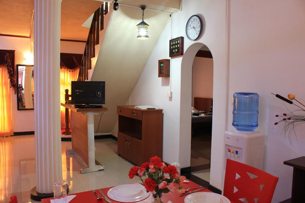 كاتوناياكى Guest Ryan Hotel المظهر الخارجي الصورة