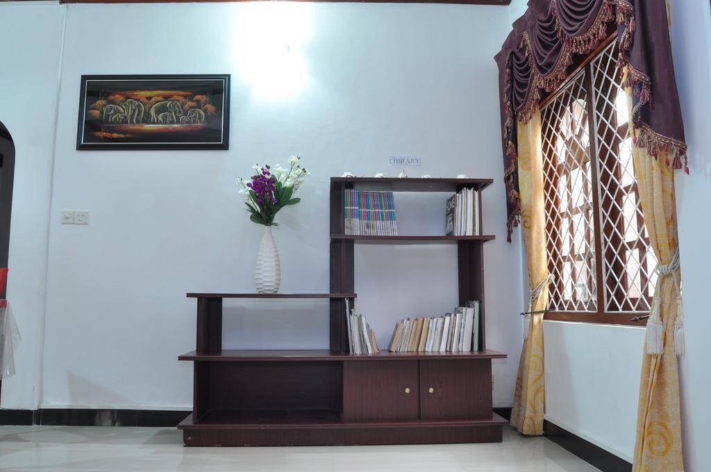 كاتوناياكى Guest Ryan Hotel المظهر الخارجي الصورة