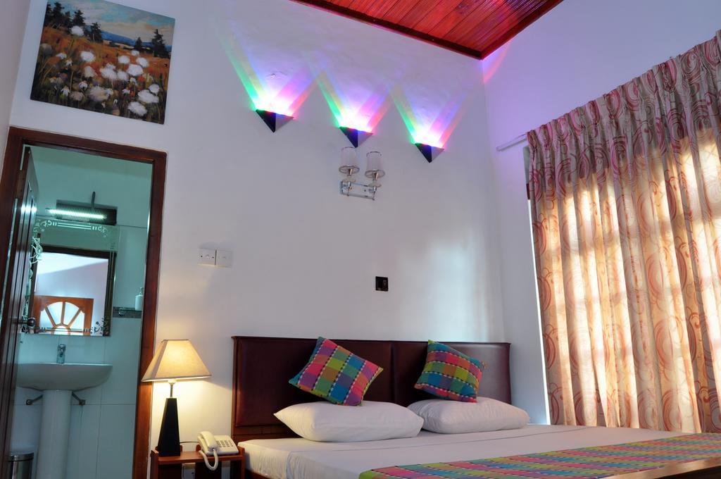 كاتوناياكى Guest Ryan Hotel المظهر الخارجي الصورة