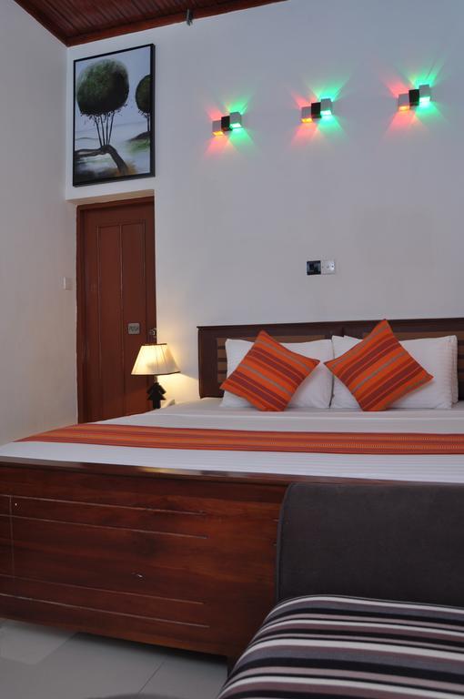كاتوناياكى Guest Ryan Hotel المظهر الخارجي الصورة