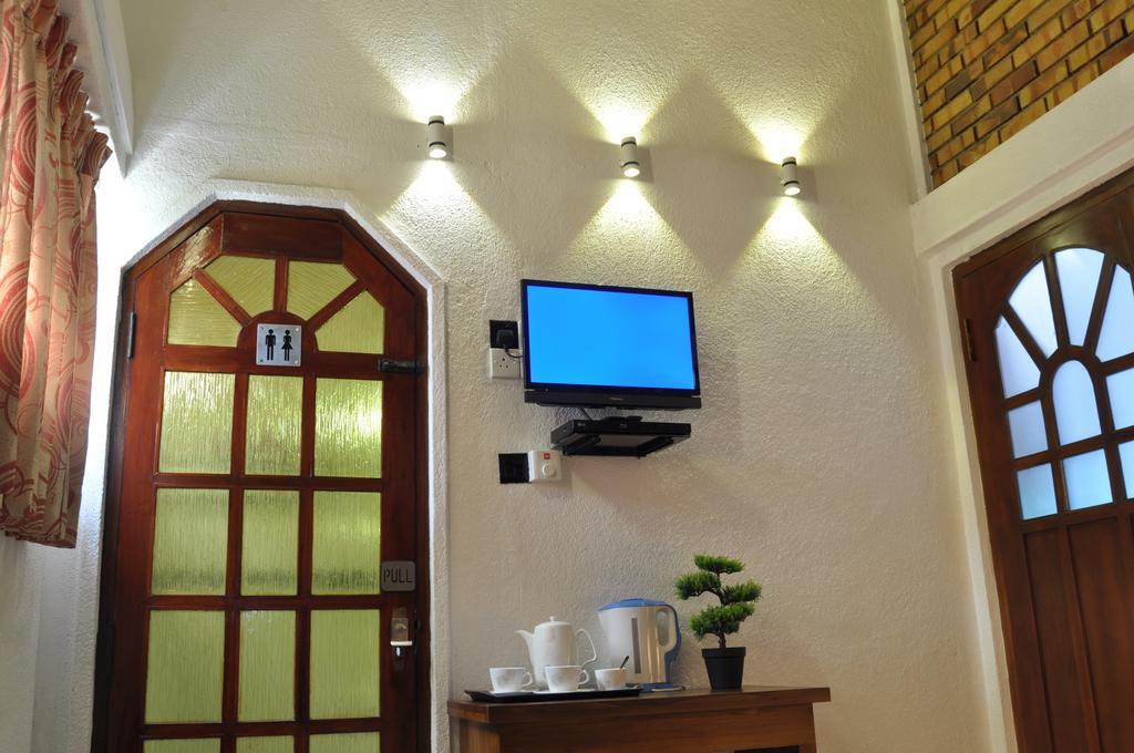 كاتوناياكى Guest Ryan Hotel المظهر الخارجي الصورة