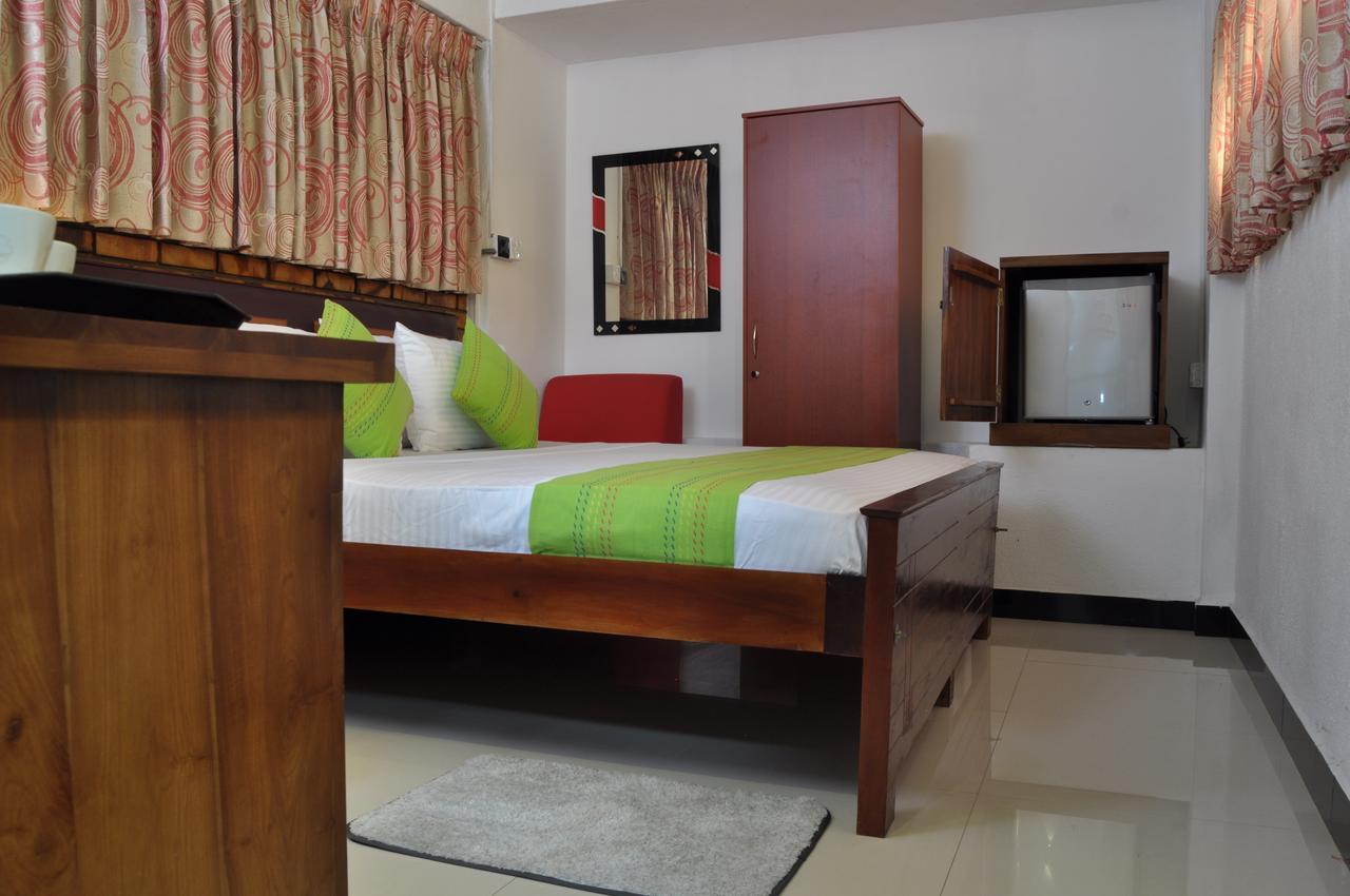 كاتوناياكى Guest Ryan Hotel المظهر الخارجي الصورة